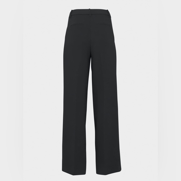 Aritzia The Effortless Pant - Picture 3 of 5